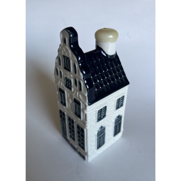 Vintage KLM 10 Rynbende Blue Delft Holland Amsterdam House Sealed Bottle - Picture 2 of 8